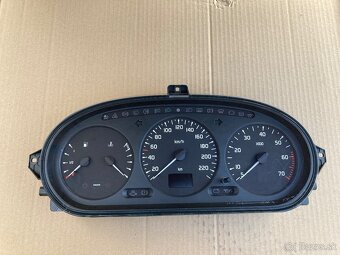 Budík/ prístrojový panel - 9