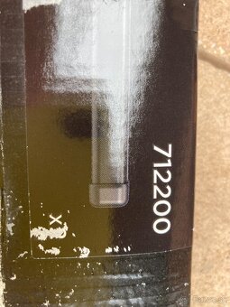 Thule strešný nosič / strešné tyče + pätky set, raz použité - 9