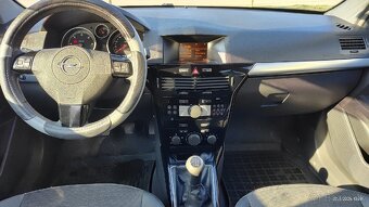 Opel Astra St combi 74kw manuál - 9
