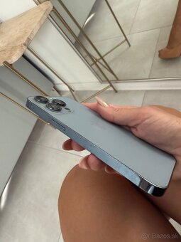Apple iPhone 13 – Modrý (128 GB) - 9