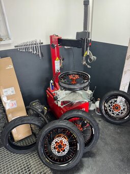 Supermoto kolesá a iné diely - 9