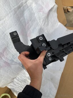 chladicova stena seat ateca predni celo - 9