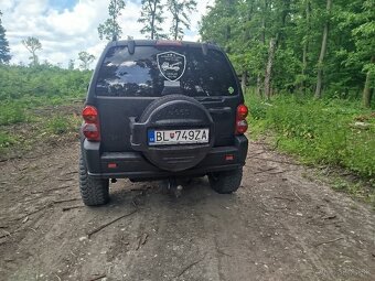 JEEP Cherokee - 9