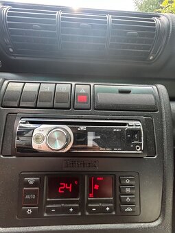 Predám Audi A4 - 9