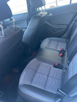Mercedes benz GLA 180 - 9