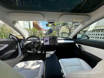 Tesla model 3 ✅ Performance ✅ Refresh ✅ Biely interier - 9
