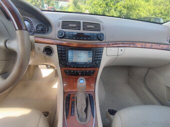 🏷️ Predám Mercedes-Benz E500 W211 | 5.0 V8 225 kW | AIRMATI - 9