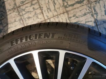 Fiat 500 - originál 16" alu disky s letnými pneu - 9