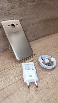 Samsung Galaxy J3 zlatý – super stav - 9