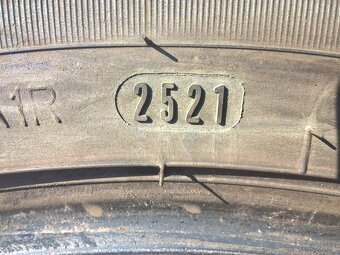 ZIMNÉ 215/55 R17 DUNLOP CONTINENTAL a PIRELLI - OD 15,-€/kus - 9