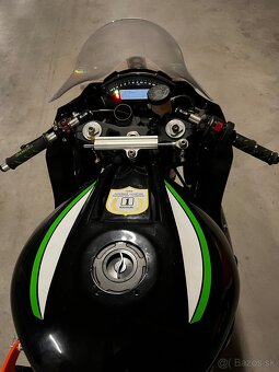 KAWASAKI ZX10R - 9