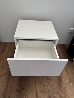2ks NOVÝ, iba zmontovaný závesný nočný stolík - 9