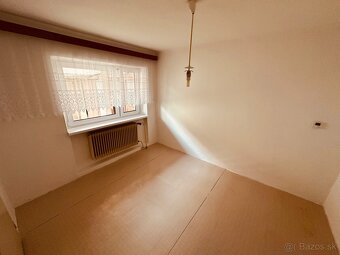Na predaj RD + Garáž, pozemok 1.393 m2, Dubodiel - 9