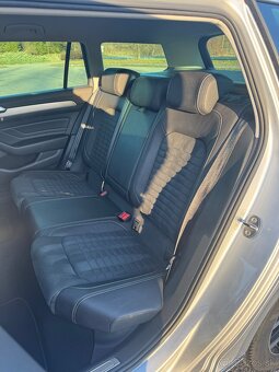 Volkswagen Passat Variant 2.0 TDI EVO DSG - 9