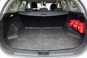 KIA Cee’d Sporty Wagon Combi 66kw Manuál - 9