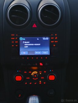 Nissan Qashqai 1.6i 2009 - 9