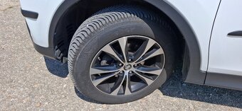 Predám Toyota RAV4 2.2 l D-4D Active 2015 vo výbernom stave - 9
