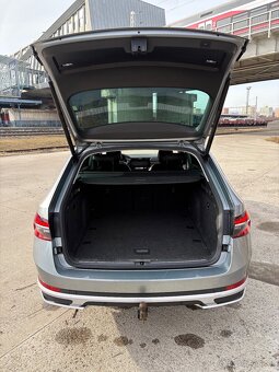 Škoda Superb Scout - 9