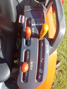 Kubota KB225 4x4 22koni - 9