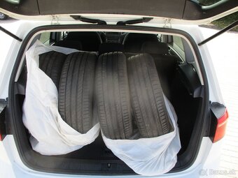 VW GOLF SPORTSVAN 1,2TSi 63kw 06/2016 bez koroze - 9