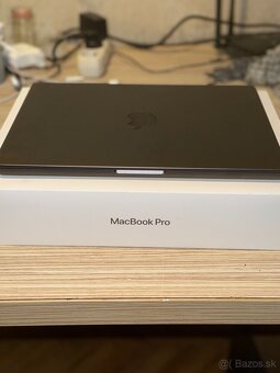 Apple MacBook Pro 14" M4 – 1TB SSD, 16GB RAM - 9