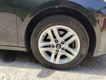 Kia Ceed SW 1.6CRDi 2019 GOLD - 9
