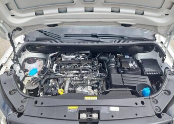 Volkswagen Caddy 2,0 TDI 4x2 nafta 75 kw - 9