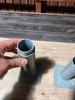 Ponúkam na predaj nátrubky na osadenie stĺpikov bez zvárania - 9