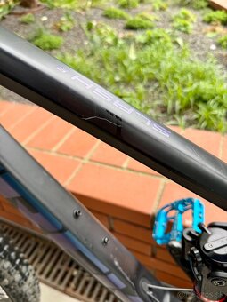 Trek Slash 8 ve velikosti L - 9