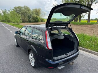 Ford Focus 1.6Tdci GHIA - 9