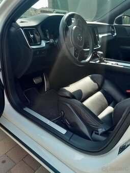 Volvo V60 D3 R-Design A/T - 9