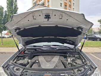 Mercedes gl - 9