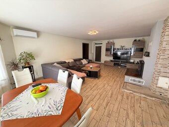 Exkluzívne APEX reality 5i. RD v Dvorníkoch, bazén+dvojgaráž - 9