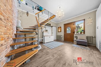 Krásny , slnečný , dvojgeneračný rodinný dom vo Vajnoroch - 9