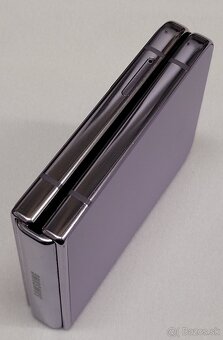 Samsung Galaxy Z Flip 4 - 9