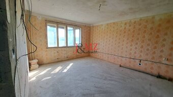 Rodinný dom, garáž a záhrada 800 m2, Lontov, okres Levice (S - 9
