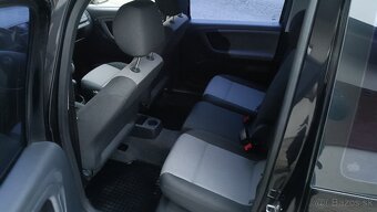 ŠKODA ROOMSTER 1.4 MPI 63 kW PLUS EDITION - 9