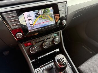 / / / R E Z E R V É / / / Superb 3 sedan 1.8TSI 132kW 180K - 9