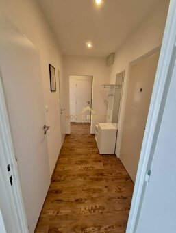 Prenájom pekný 2 izbový byt, Adámiho ulica, Bratislava IV. K - 9