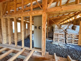 Úplná samota: Rodový statok 1H, vidiecky dom - 9