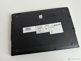 Fujitsu LifeBook U939X 2v1 / i5 / 8GB / 256GB NVMe / Win11 - 9