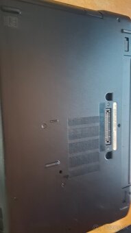 Dell latitude E6320 - 9