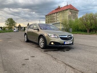Opel Insignia Country Tourer sk auto - 9