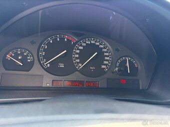 850i V12 - 9