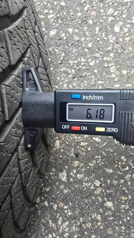225/60R18 - 9