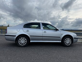 Škoda Octavia 1 Tour (2009), 1.6, 75KW, 2x kľúč, garazovane - 9