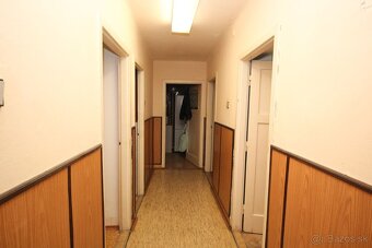 Veľký 4 izbový byt- Garáž- Vlastná záhrada - 9