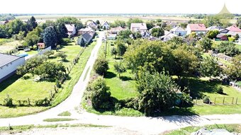 Na predaj stavebný pozemok v Bezenye - 9