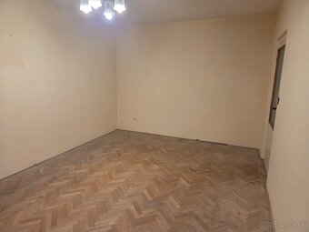 3 – IZBOVÝ BYT V ŽIARI NAD HRONOM NA ULICI SNP - 9