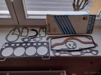 Predám náhradné diely ARO 10 1,4 benzín - 9